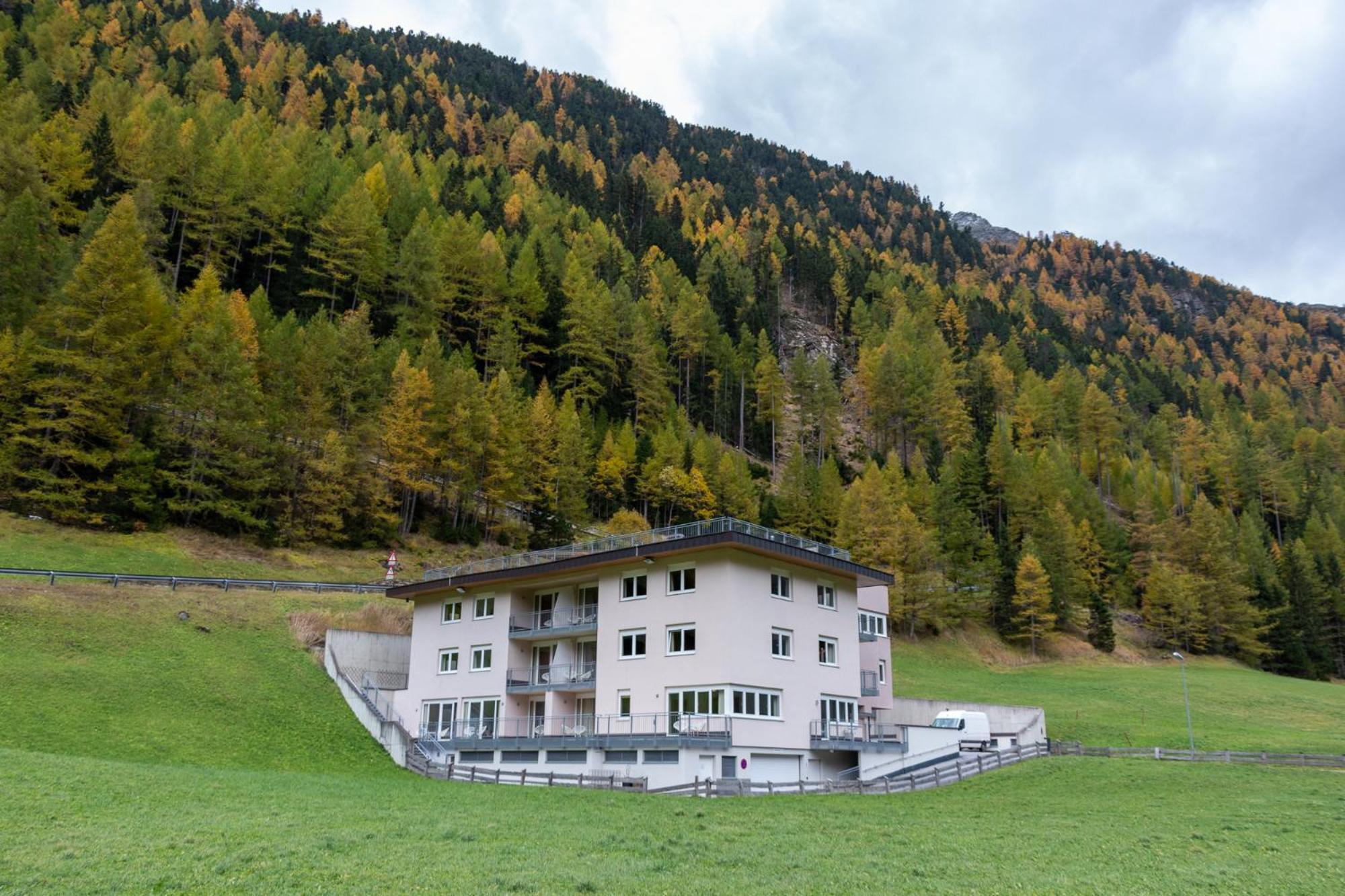 International House Mit Balkon Zw 12 Apartamento Sölden